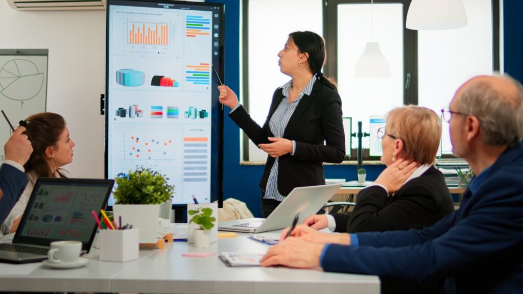 Advantages of small businesses for women in India